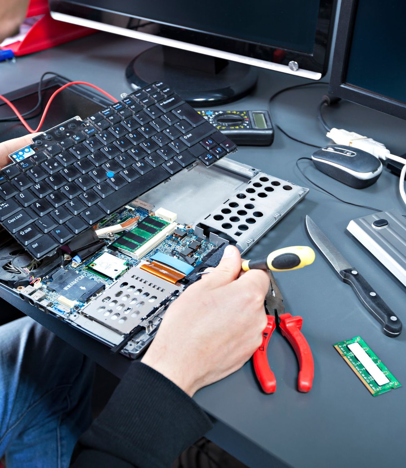 Vệ sinh laptop Hồ Chí Minh lấy liền