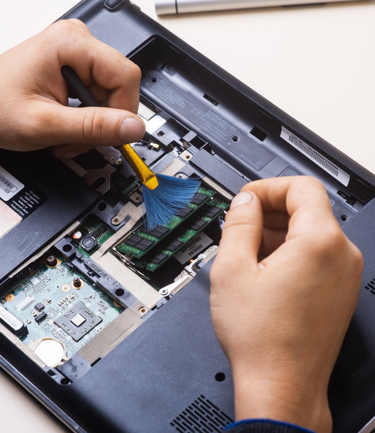 Thay pin laptop Hồ Chí Minh chính hãng